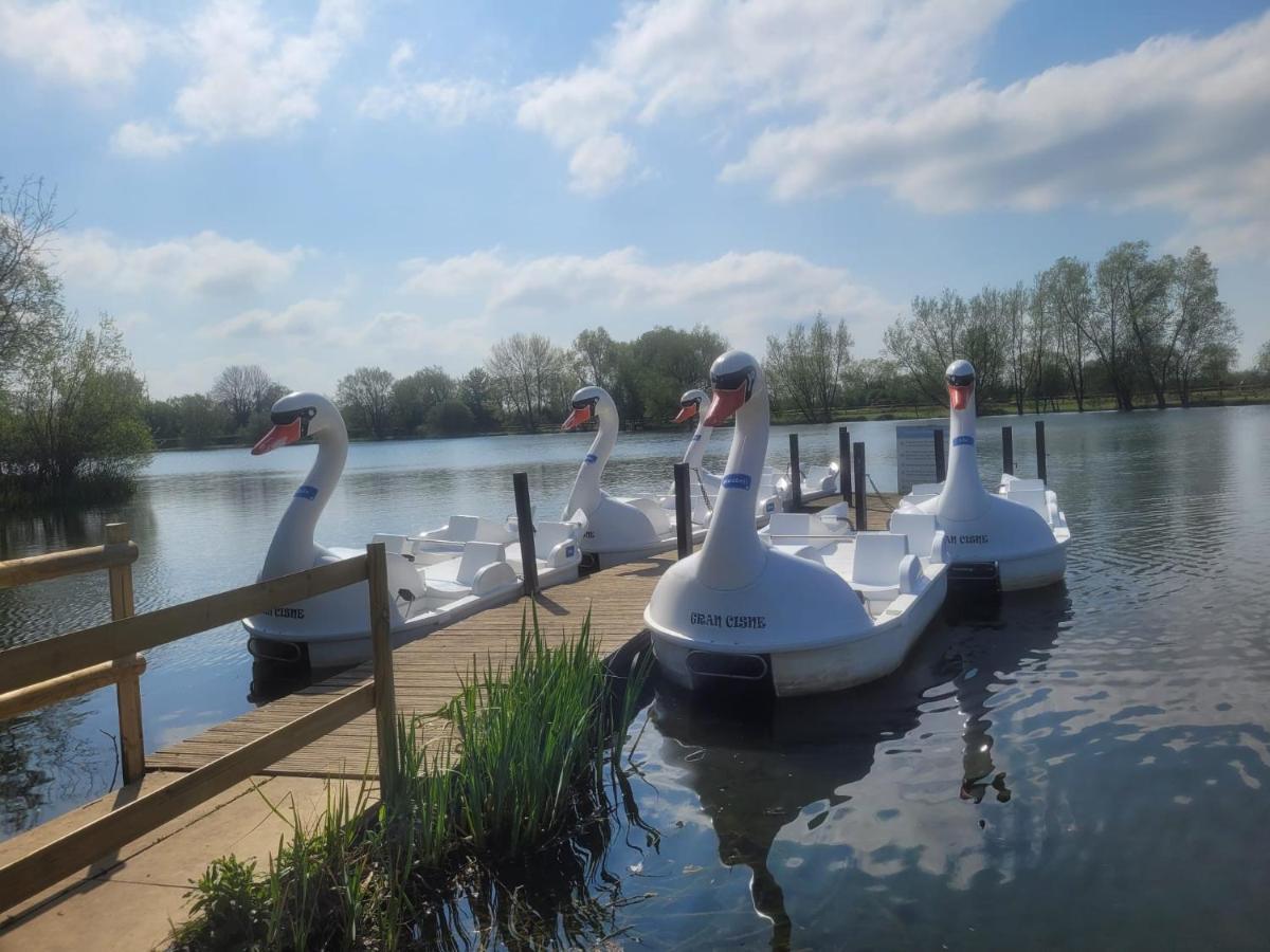 Hotel Nightingale South Cerney Exterior foto